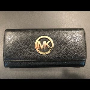 Michael Kors Black Carryall Fulton Leather Wallet